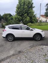 Toyota RAV 4 2,5-l-Hybrid Team Deutschland Auto 4x2... - Toyota RAV 4: De