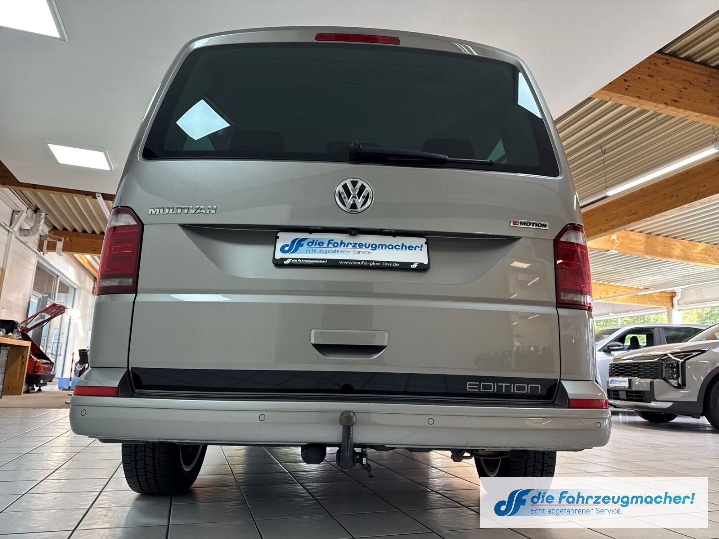 Fahrzeugabbildung Volkswagen T6 Multivan 4Motion Edition StandHZG Navi Leder