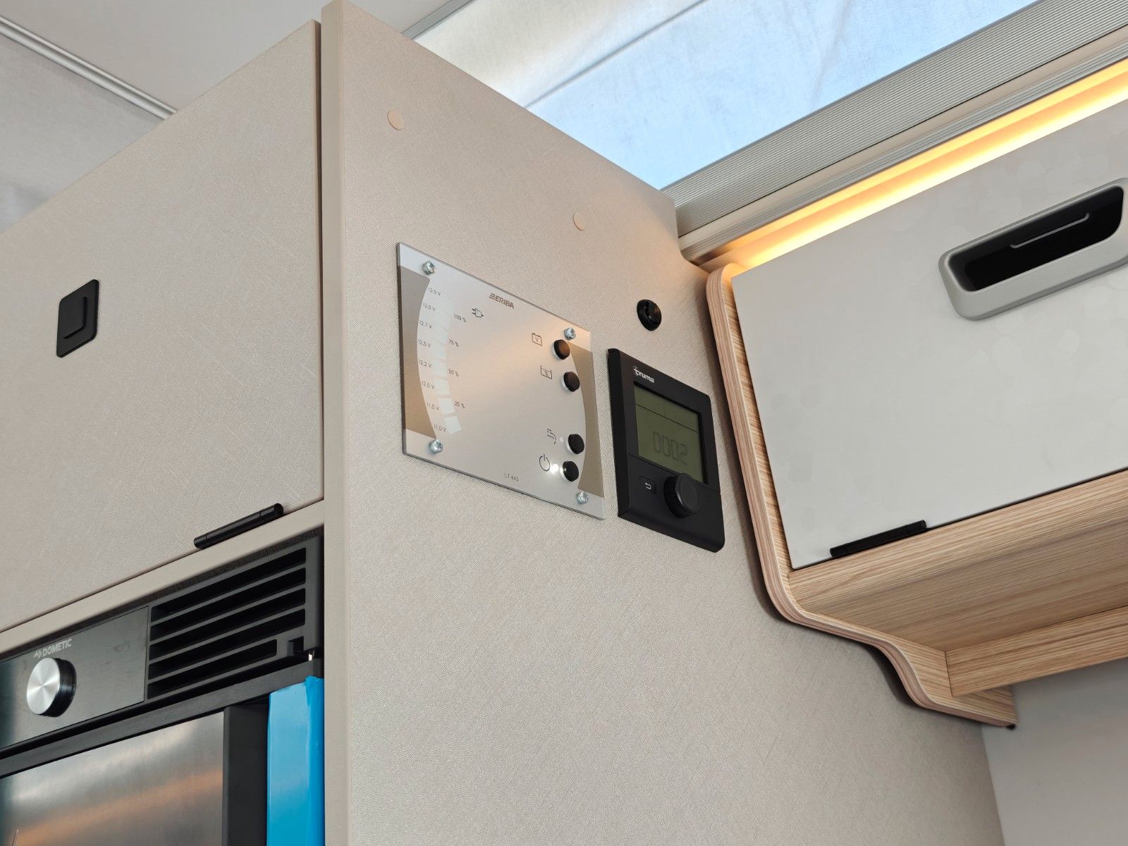 Fahrzeugabbildung HYMER / ERIBA / HYMERCAR Touring 630 Harbour Blue - JETZT 6.719€ SPAREN !