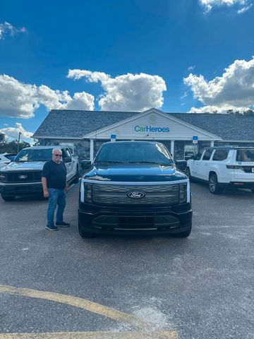Ford F150 Lightning Lariat gr. Batterie im Vorlauf+20