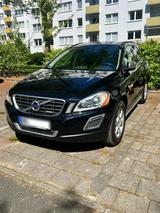 Volvo XC60 R-Design D5 2,4 AWD 205 PS TÜV Neu! 2... - Volvo aus 2010: Geländewagen