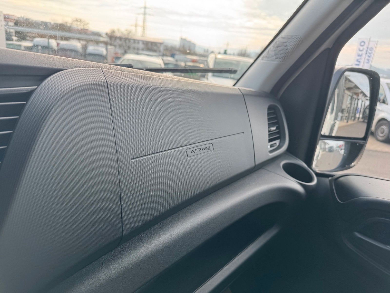 Fahrzeugabbildung Iveco Daily 35S12 *R3.450mm*AHK*