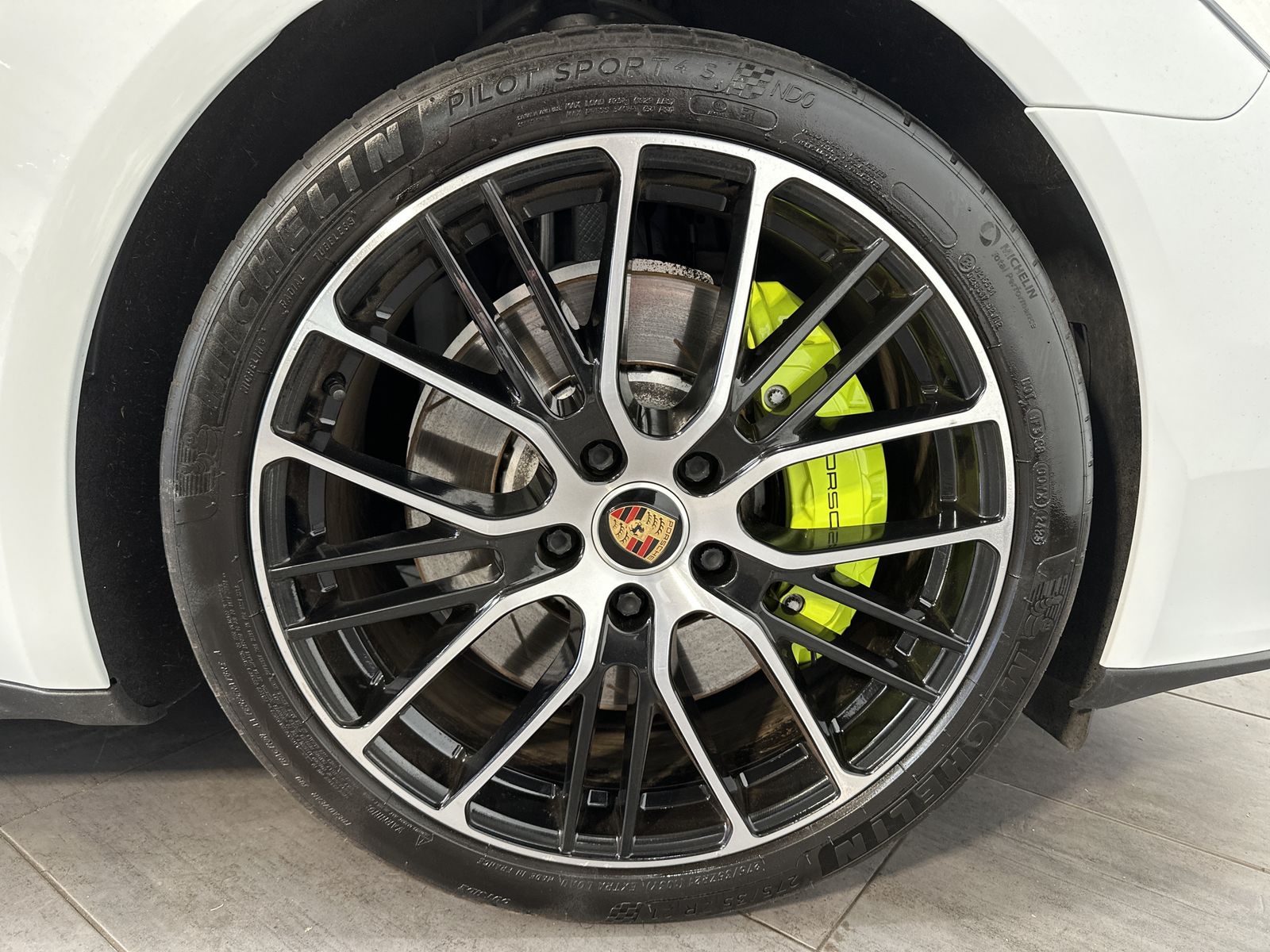Fahrzeugabbildung Porsche Panamera 4 E-Hybrid PlatinumEd NAV+LED+360°+PANO