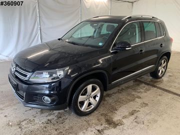Volkswagen Tiguan - 1