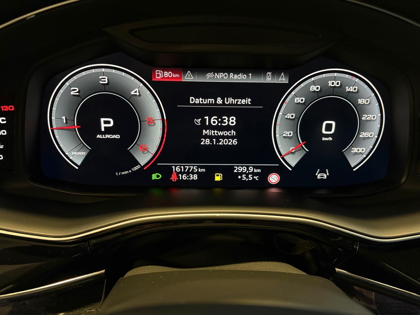 Fahrzeugabbildung Audi Q8 50 TDI Quattro S-Line HA Lenkung 22-zoll