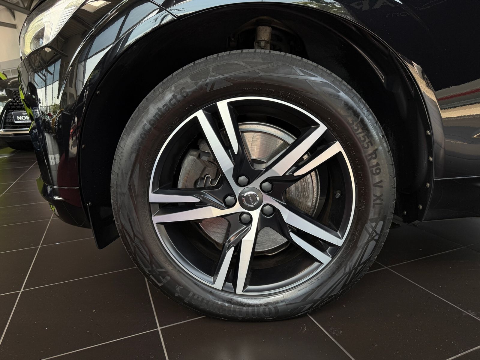 Fahrzeugabbildung Volvo XC60 R Design AWD ACC H&K 360° LED