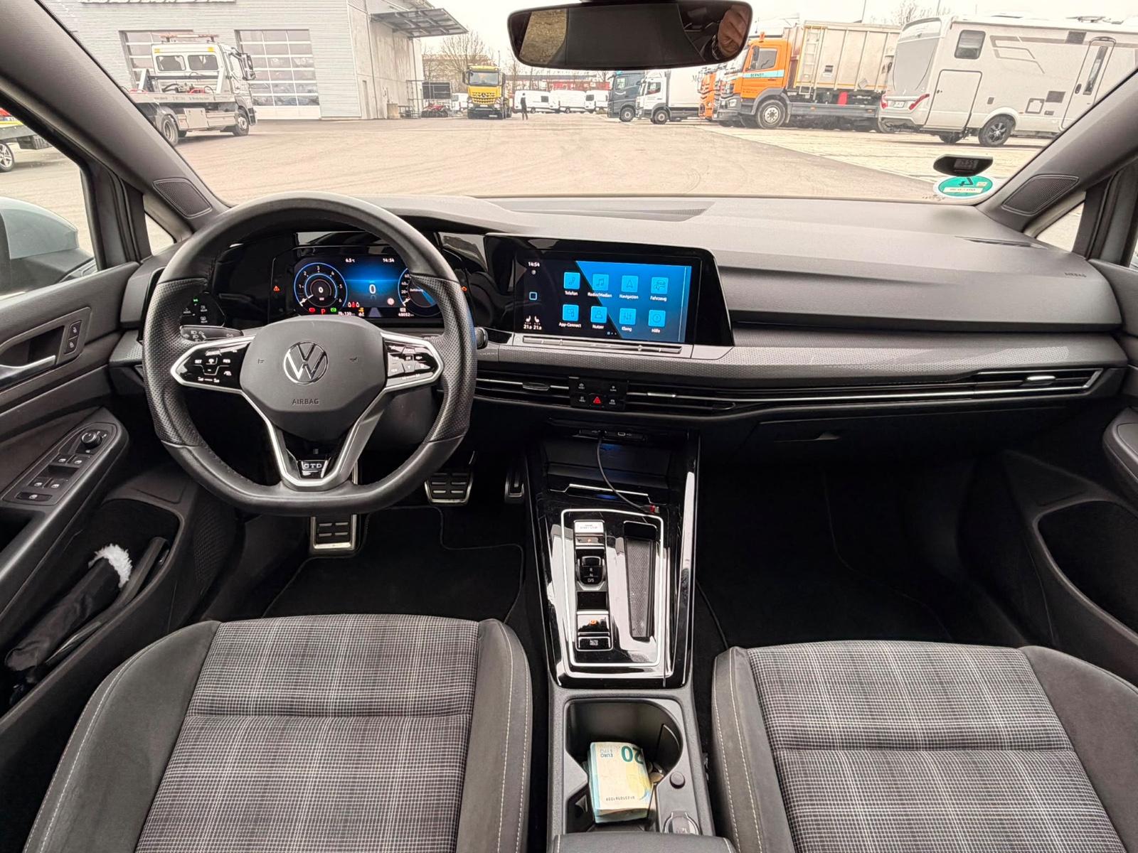 Volkswagen Golf 2.0 TDI SCR DSG GTD GTD