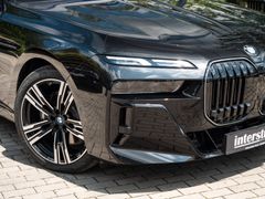 BMW 740 – 7 / 35