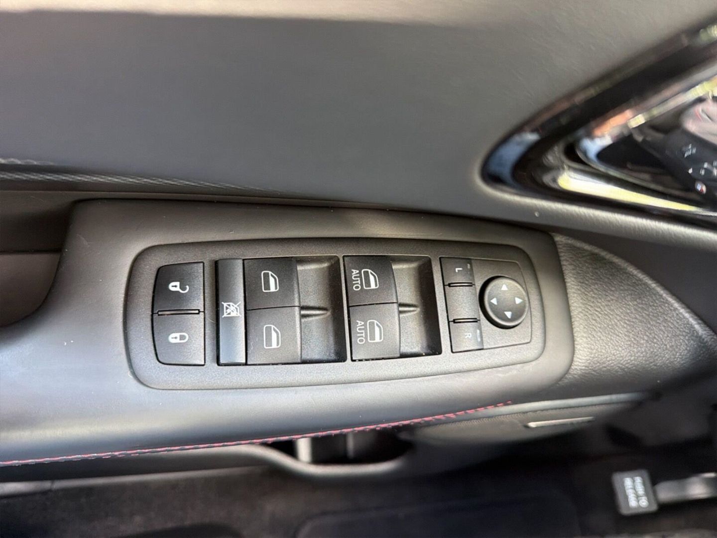 Fahrzeugabbildung Dodge Durango Dodge R/T 5.7 HEMI PLUS AWD mit LPG-Anla