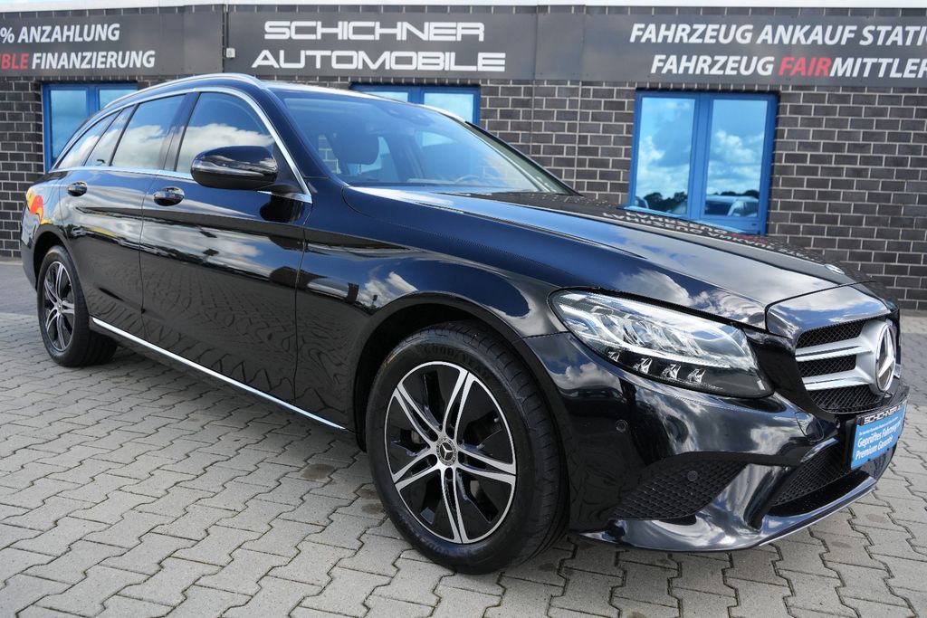 Image of Mercedes-Benz C 220