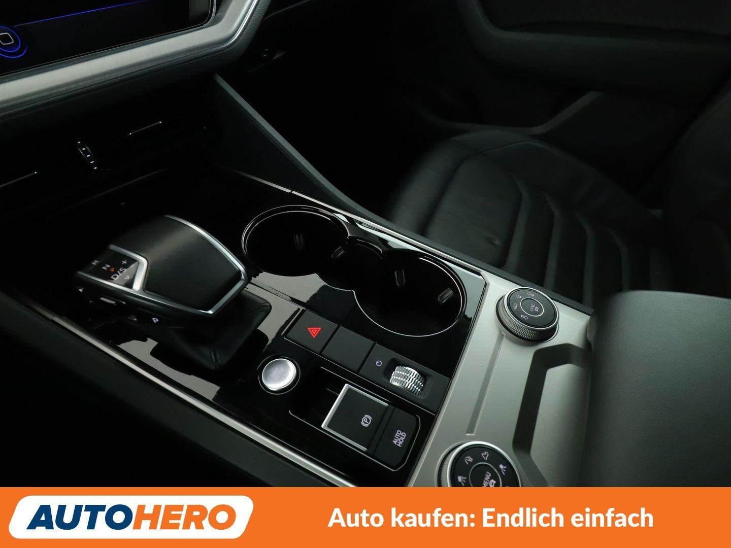 Volkswagen Touareg 3.0 V6 TDI Elegance 4Motion Aut.*NAVI*