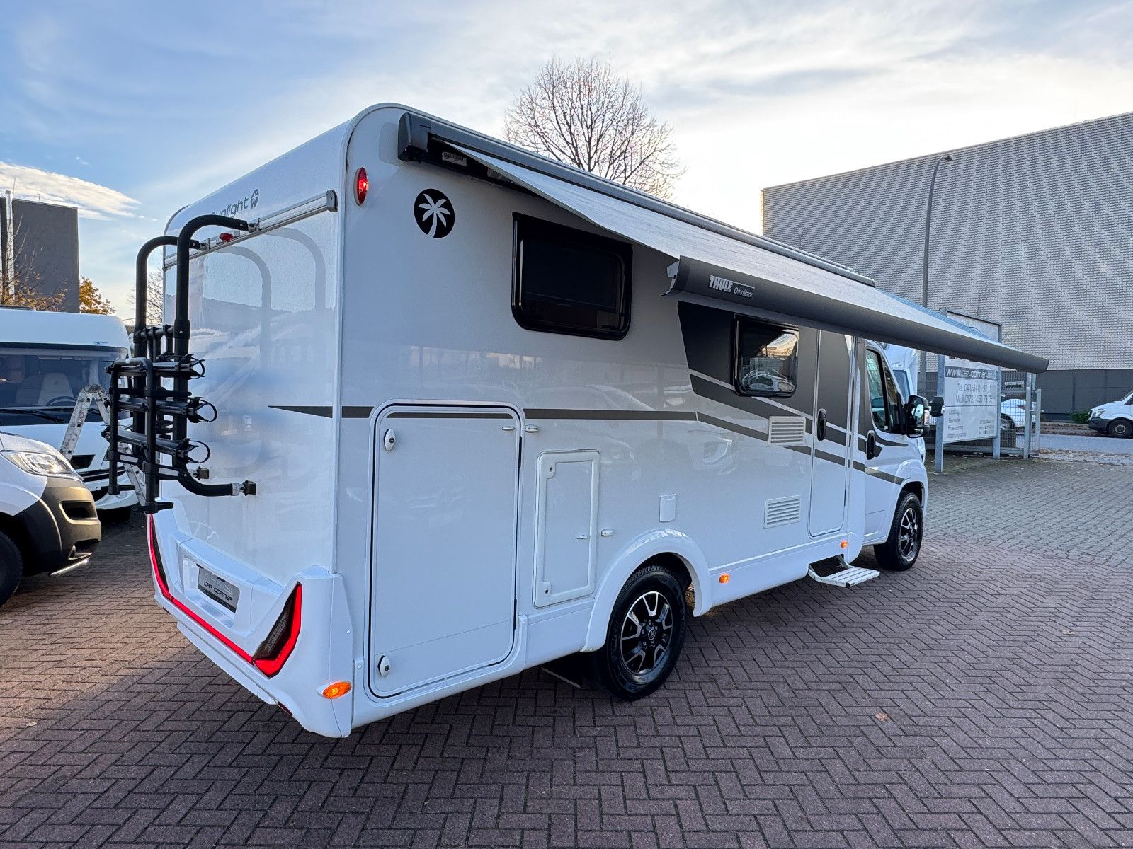 Fahrzeugabbildung Sunlight V 66 ADVENTURE EDITION SAT TV NAVI KAMERA TRÄGER