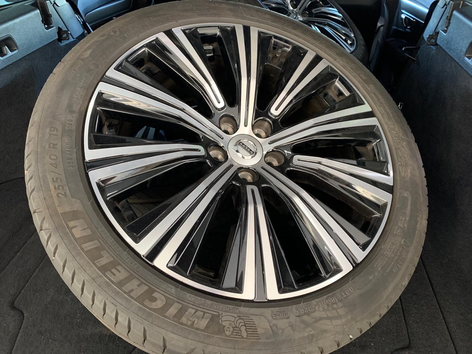 Volvo V90 T6 Recharge PlugIn AWD 18kWh Leder Memoy Kam foto 5