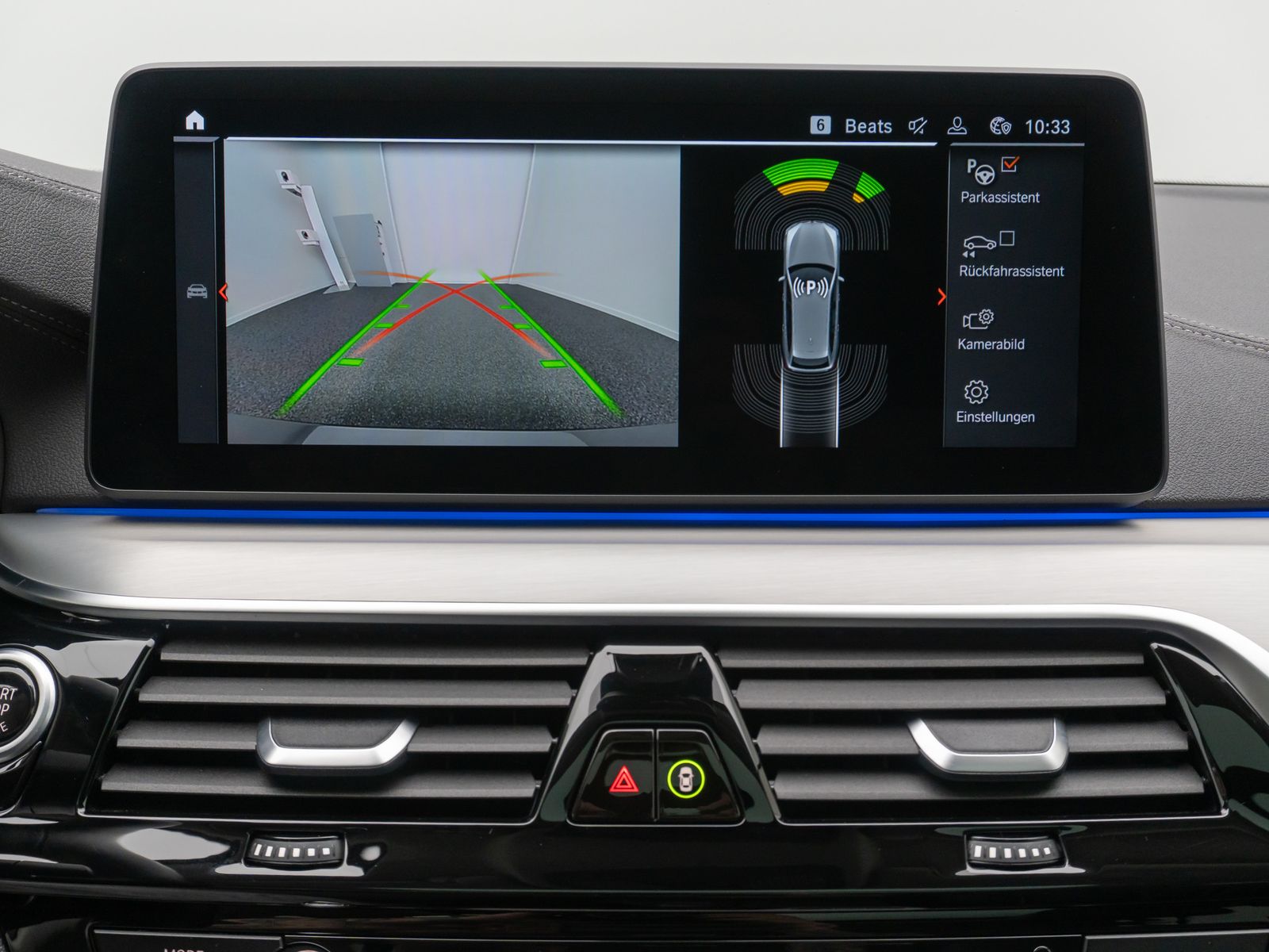 Fahrzeugabbildung BMW 540i xD Luxury Line ACC DispKey DAB Panorama HUD