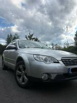 Subaru Legacy - Subaru Legacy mit Benzin-Antrieb: Automatik