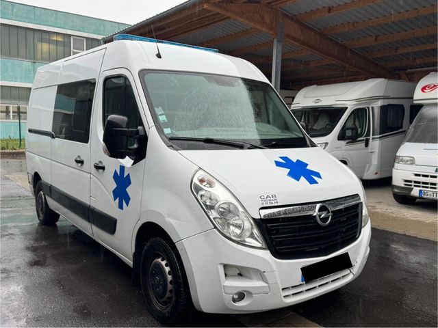 Opel Movano Master Ambulances Krankenwagen navi