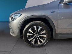 Fahrzeugabbildung Mercedes-Benz GLA 250e Style
