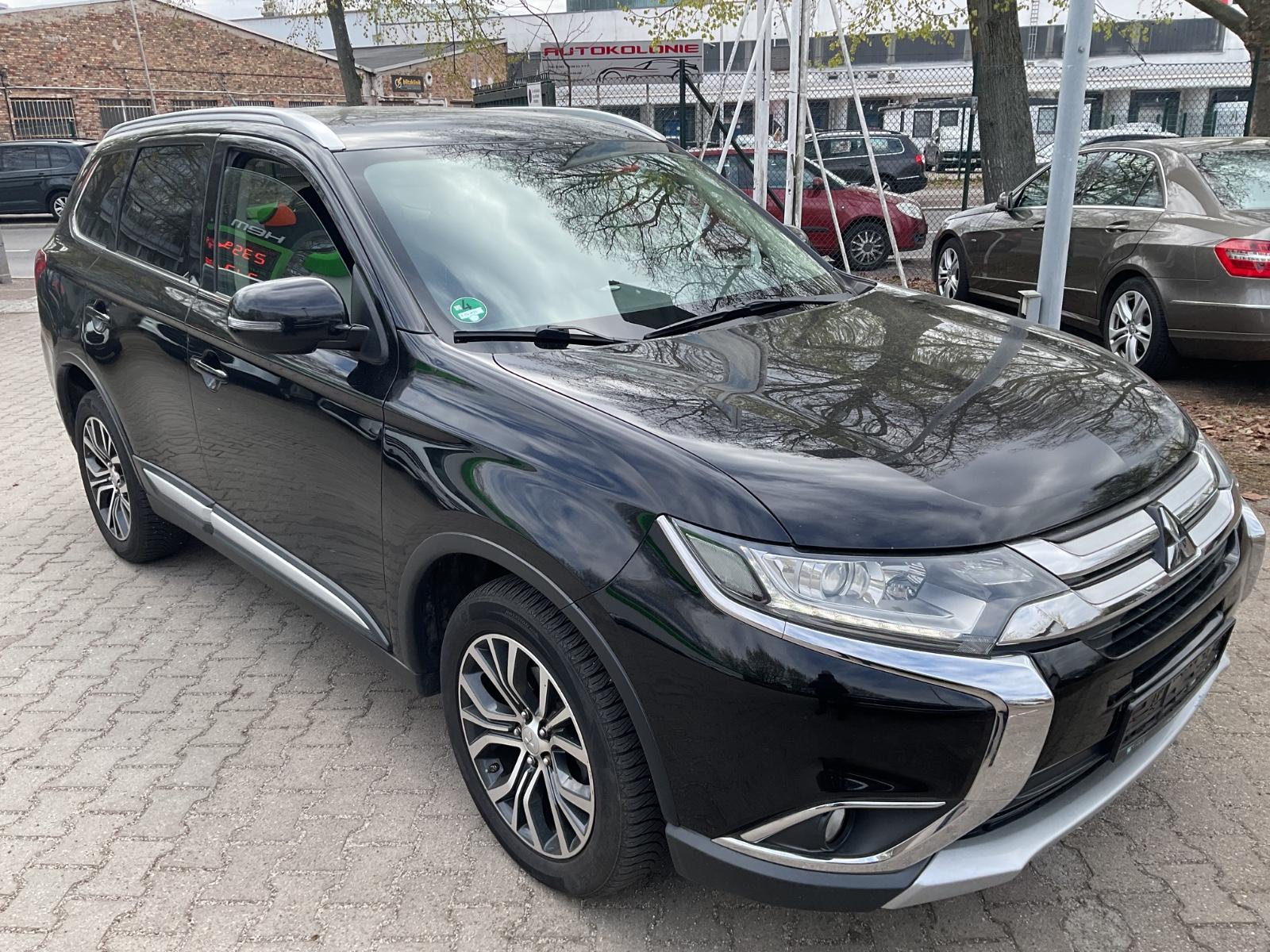 Mitsubishi Outlander Plus  7 Sitzer
