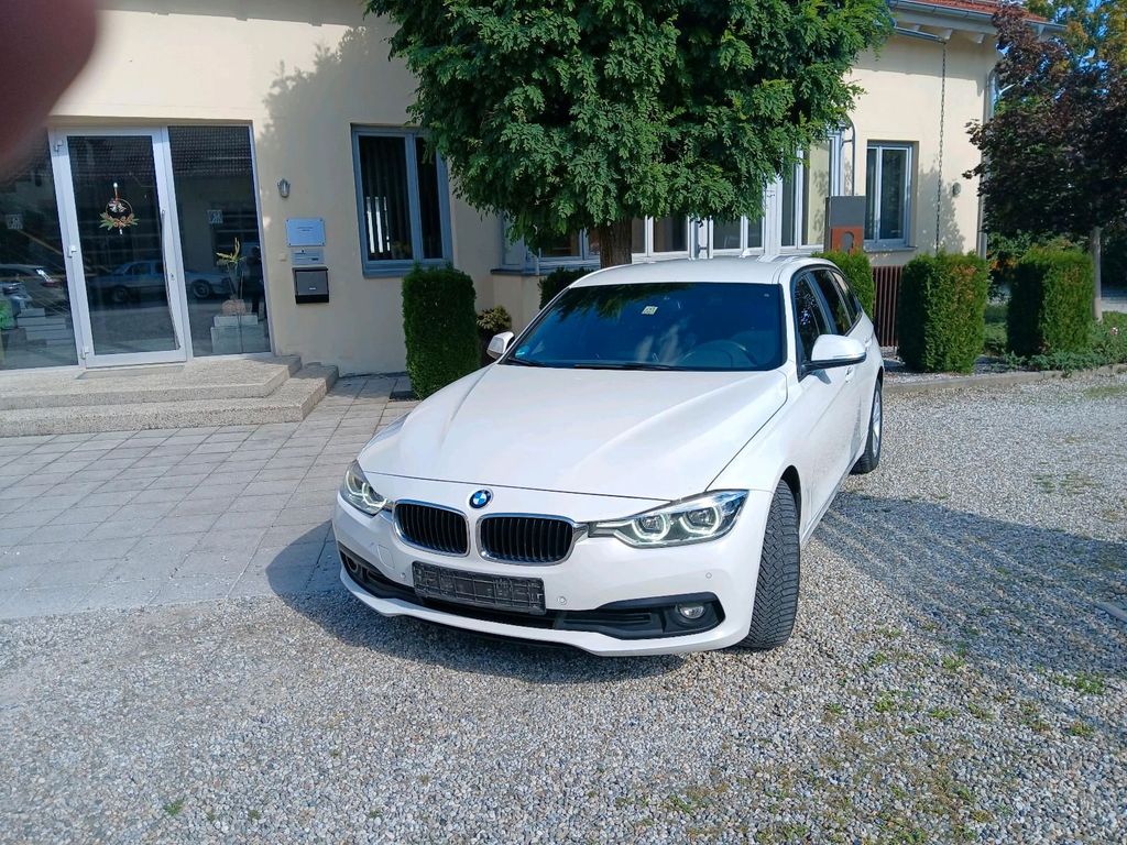 Image of BMW 320