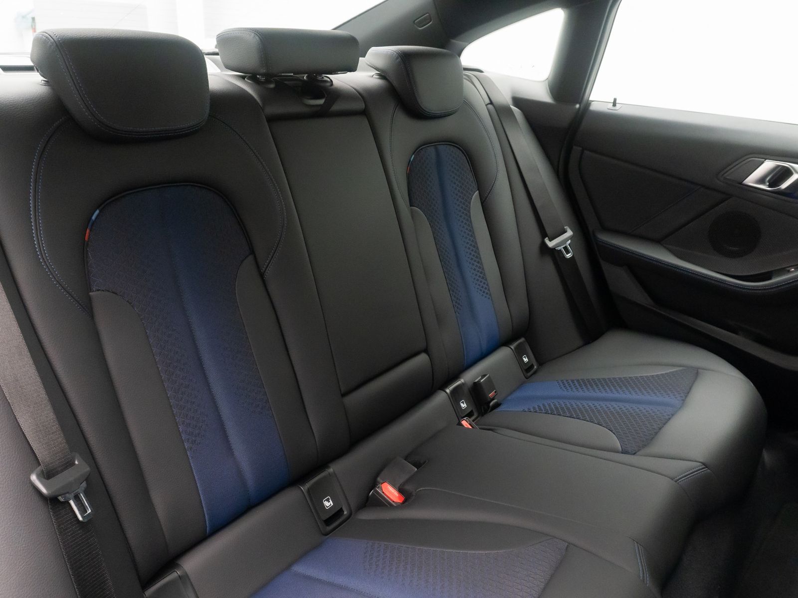 Fahrzeugabbildung BMW 218i Gran Coup&eacute; MSport DAB Lenkradheizung 18Zoll