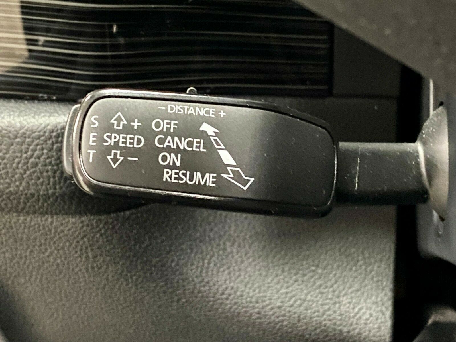 Fahrzeugabbildung SKODA Kodiaq 1.5 DSG STYLE+230Volt+PANORAMA+AHK+7 Sitz