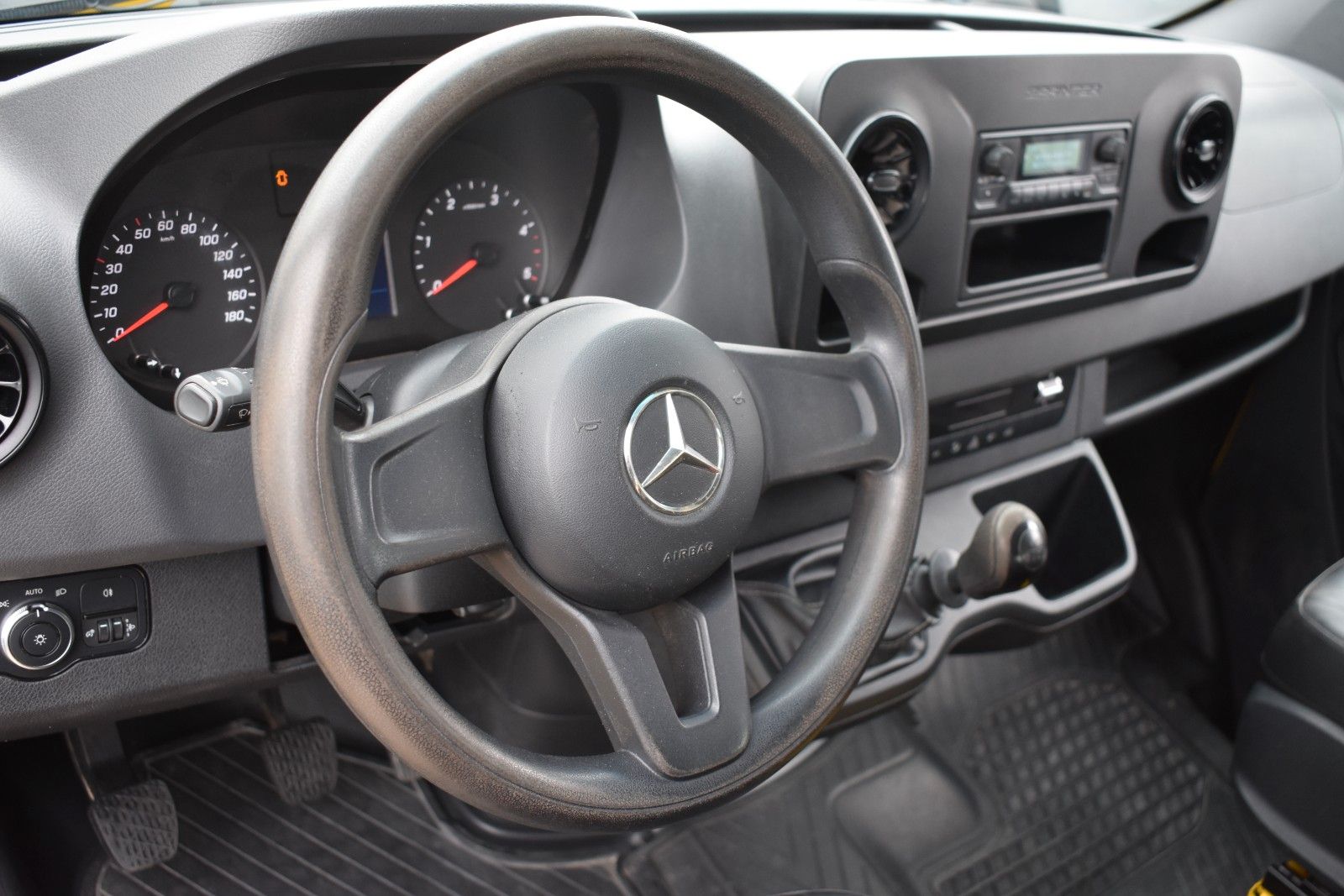 Fahrzeugabbildung Mercedes-Benz Sprinter III Pritsche DoKa RWD/KLIMA/AHK