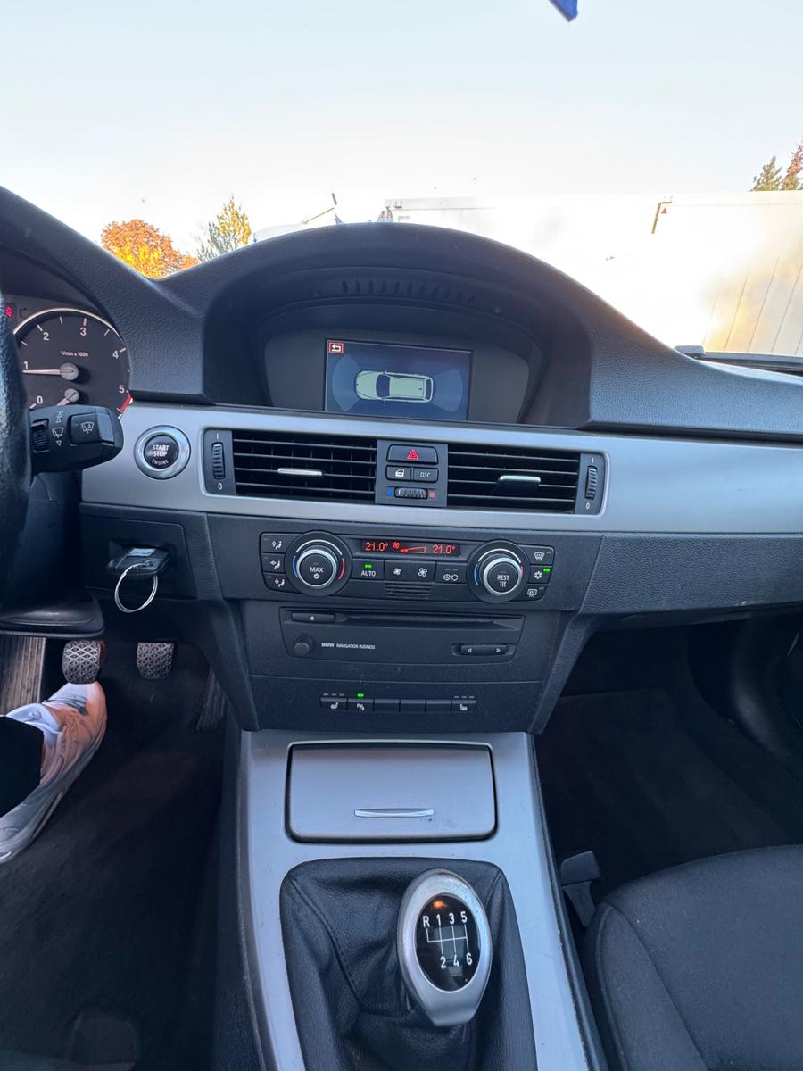 BMW 320 2007 — photo 10