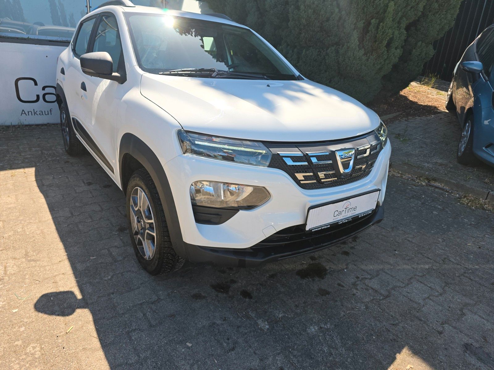 DACIA Spring
