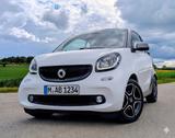 Smart fortwo coupe 90PS twinamic LED, Navi, Panorama - Smart ForTwo von privat