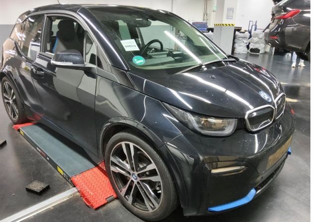 BMW i3s NavPr LED DAB PDC UFrei  Top