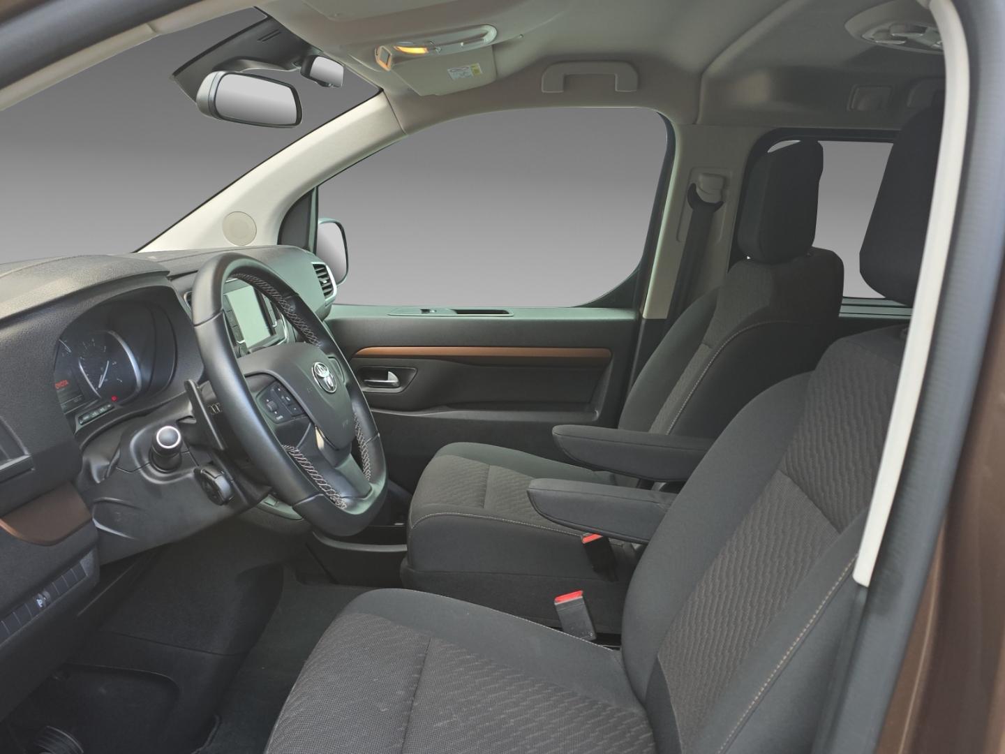Toyota Proace Verso L1 Team Deutschland Mehrzonenklima 