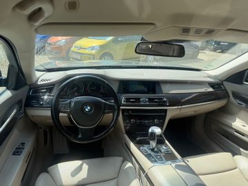 BMW 730 - 9