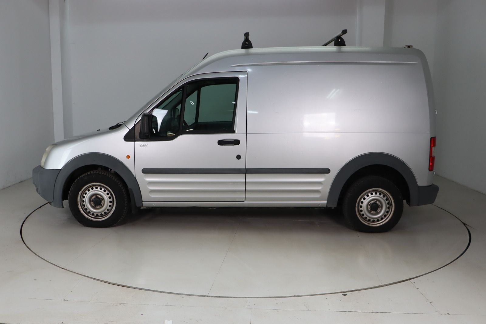 Fahrzeugabbildung Ford Transit Connect 1.8 DTCi T230 Kasten mit Klimaan