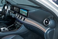MERCEDES-BENZ E 400 d T 4M Avantgarde *Widescreen*Memory*AHK*
