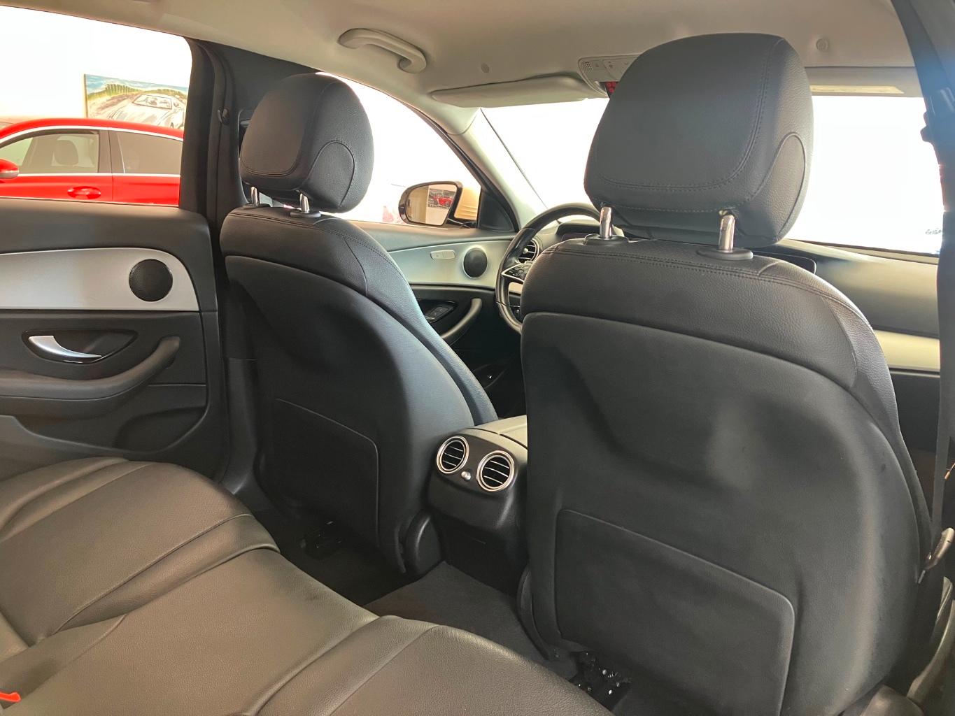 Mercedes-Benz E 220 d T 9G TAXI MBUX Navi Plus Kamera