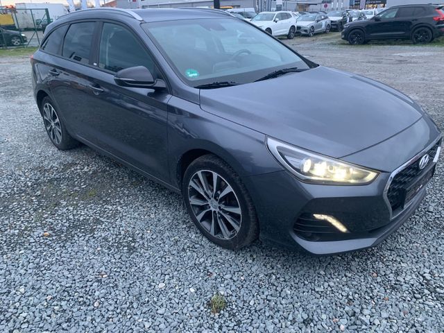 Hyundai i30 cw YES Plus