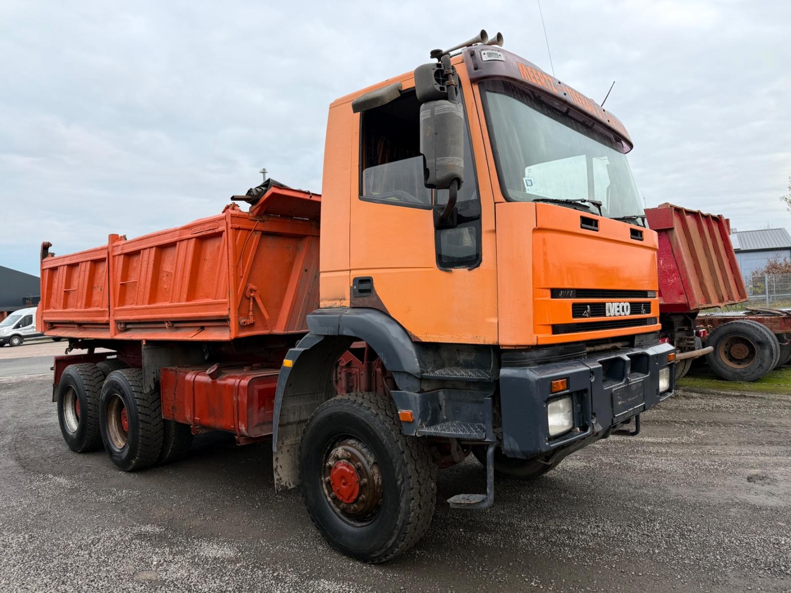 Iveco Eurotrakker 260E34 6x6 meiller kipper full steel