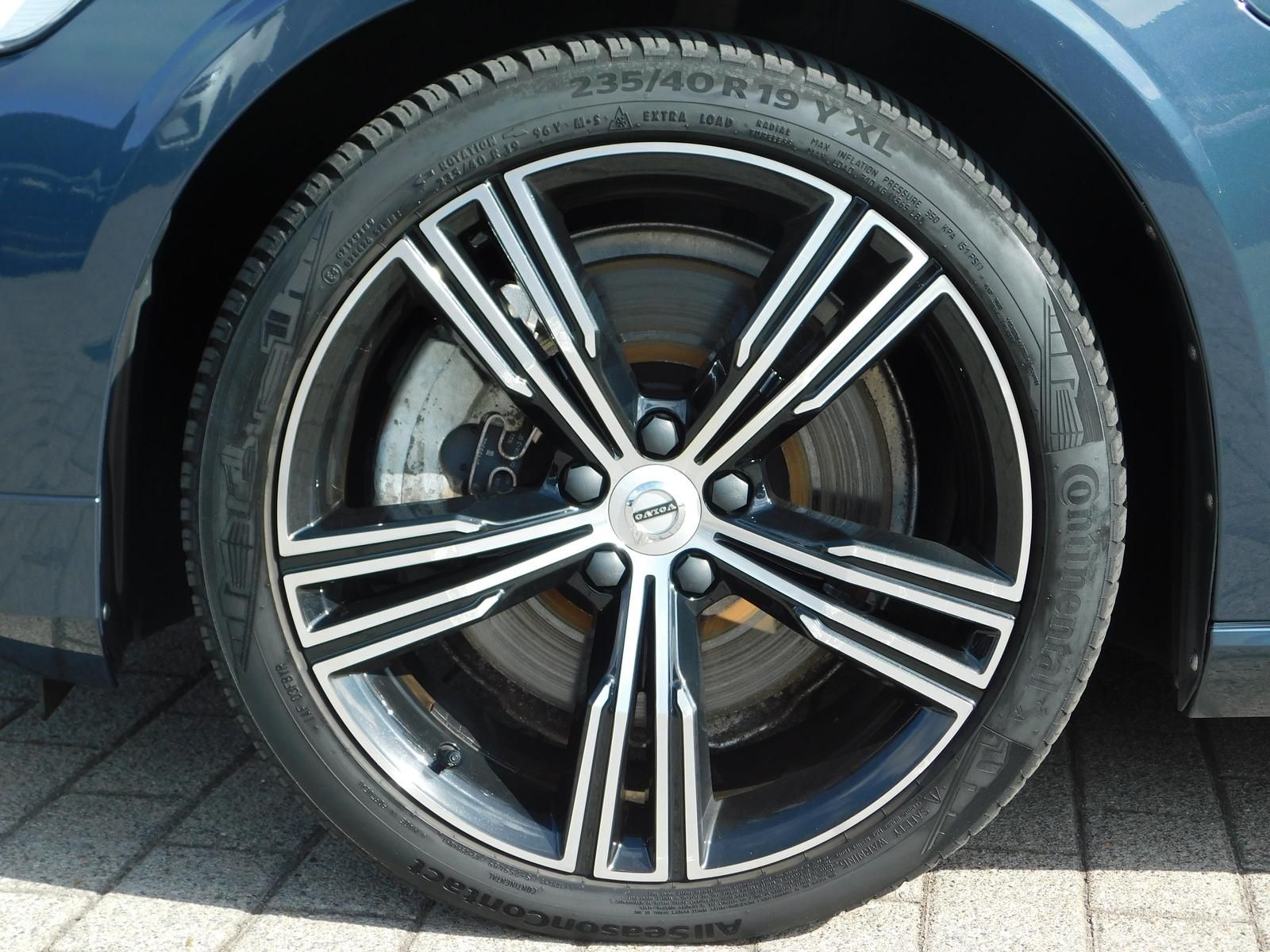 Fahrzeugabbildung Volvo V60 T6 AWD Recharge Inscription