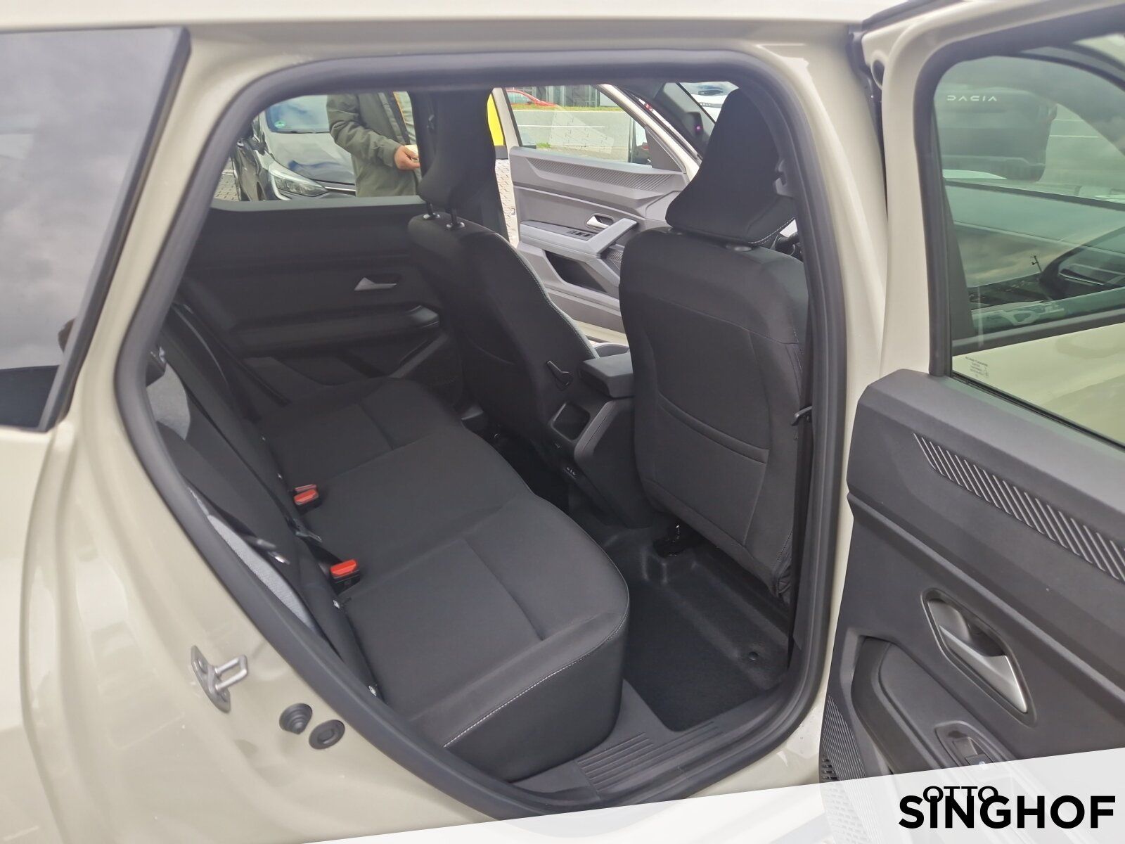 Fahrzeugabbildung Dacia New Duster Journey mild hybrid 140
