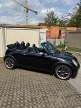 MINI Cooper Cabrio - schwarze MINI Cooper D Cabrio