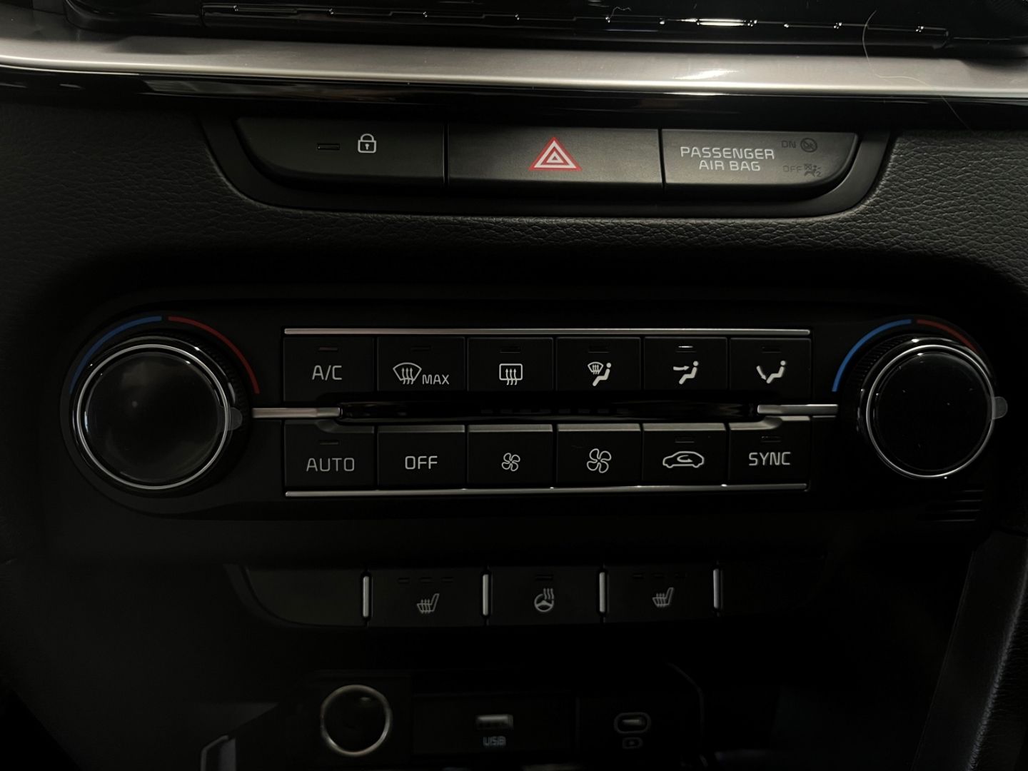 Fahrzeugabbildung Kia Ceed_sw 1.5 JBL Soundsystem SHZ LED-Scheinwerfer