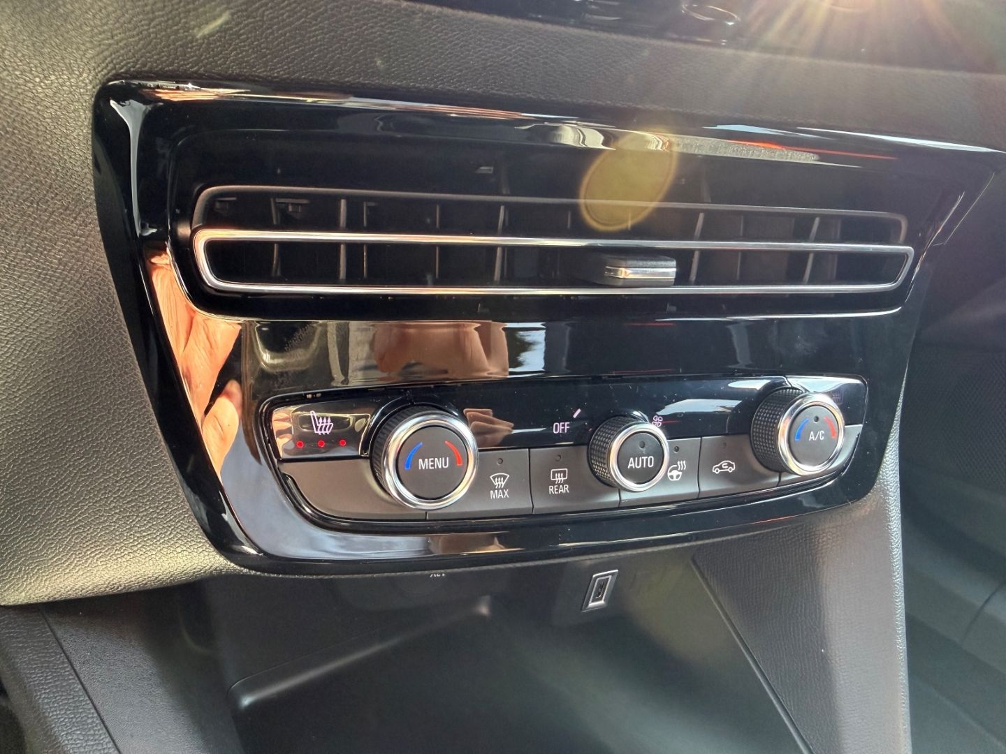 Fahrzeugabbildung Opel Mokka YES 1.2 Turbo SHZ+LHZ+Kamera+Allwetter