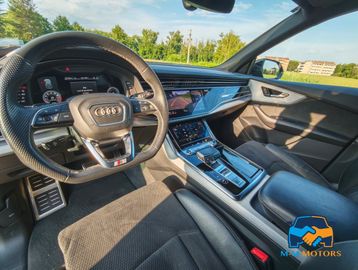 Audi Q8 - 10