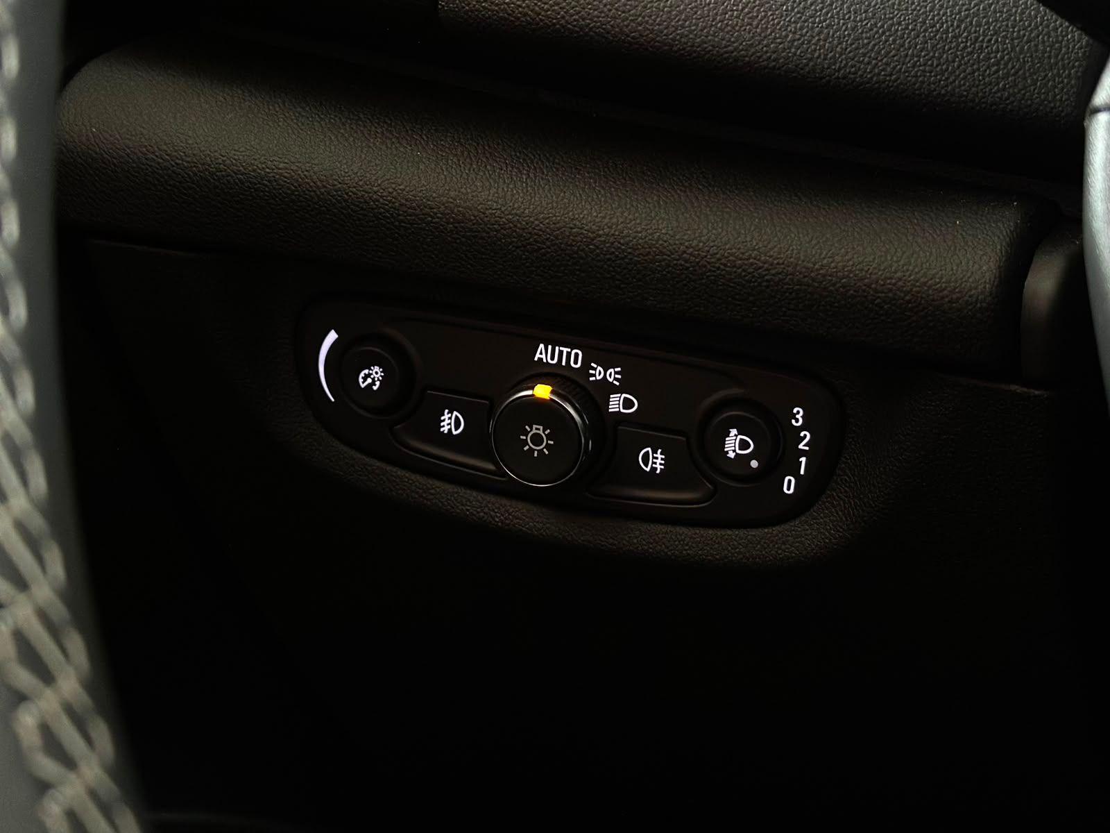 Opel Insignia 2.0CDTI BUSINESS LED#MEMORY#MASSAGE#LH