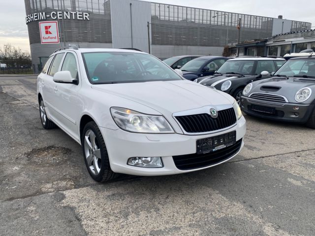 Skoda Octavia Combi Elegance 1.4 TSI DSG*NAVI*XENON*SD