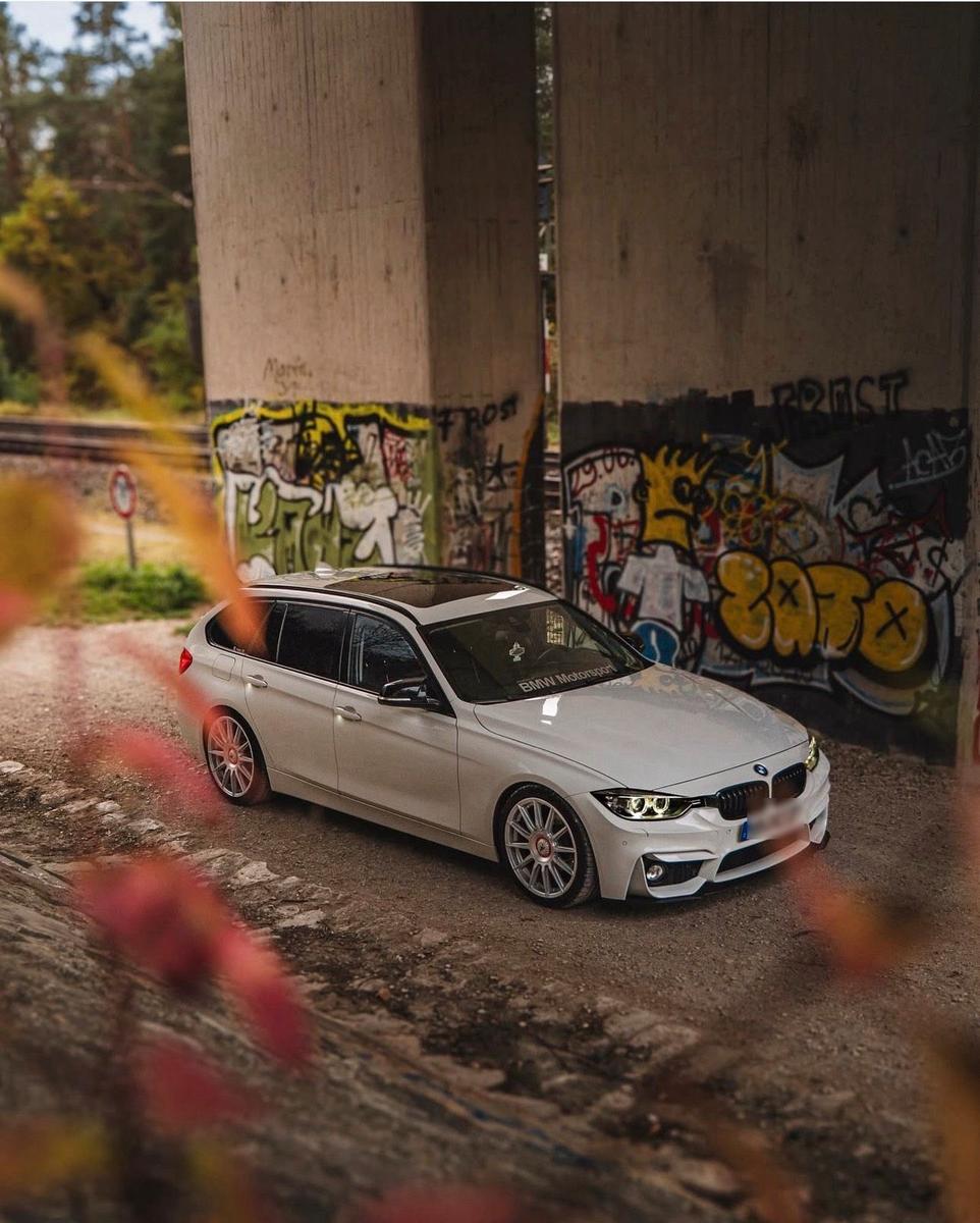 BMW 320