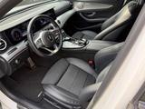 Mercedes-Benz E 300 d T Autom. - - Mercedes-Benz E 300: Von Privat