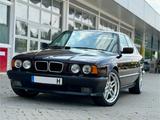 BMW 530i V8 H-Zulassung Originalzust Sperrdiff Voll - rote BMW 530