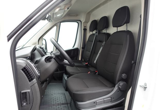 Fahrzeugabbildung Opel Movano Kasten 2.2 L2H2 3.5t Kamera,Standhzg