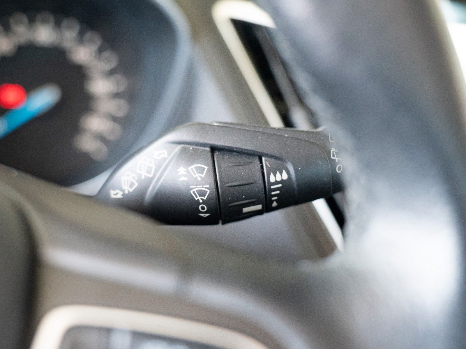 Fahrzeugabbildung Ford Grand C-Max Grand Titanium NAVI/PDC V+H/KLIMA